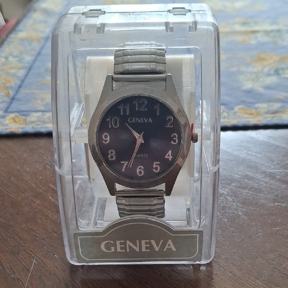 Geneva Other - Geneva Silver-Tone Watch with Black Dial and Expansion Band